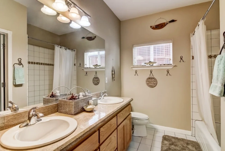 3 Bedrooms Cottage