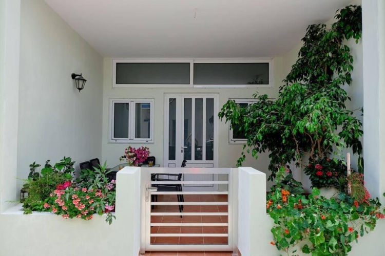 3 Bedrooms Apartment