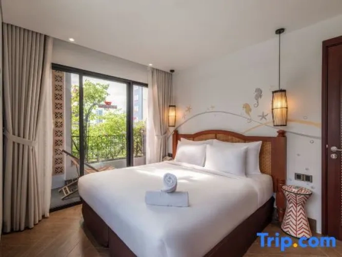 2 Bedrooms Apartment with city view