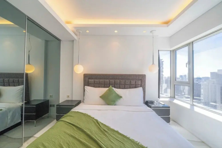 Tyms 2BR 1BA Apt Xujiahui Metro