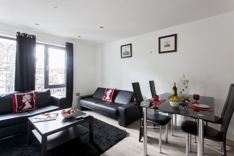 London Bridge Apartment