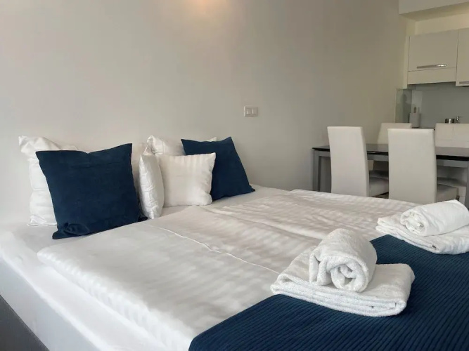 Smart Carrara Apartments