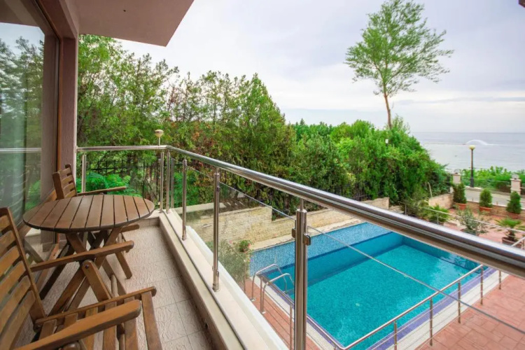 Vip House