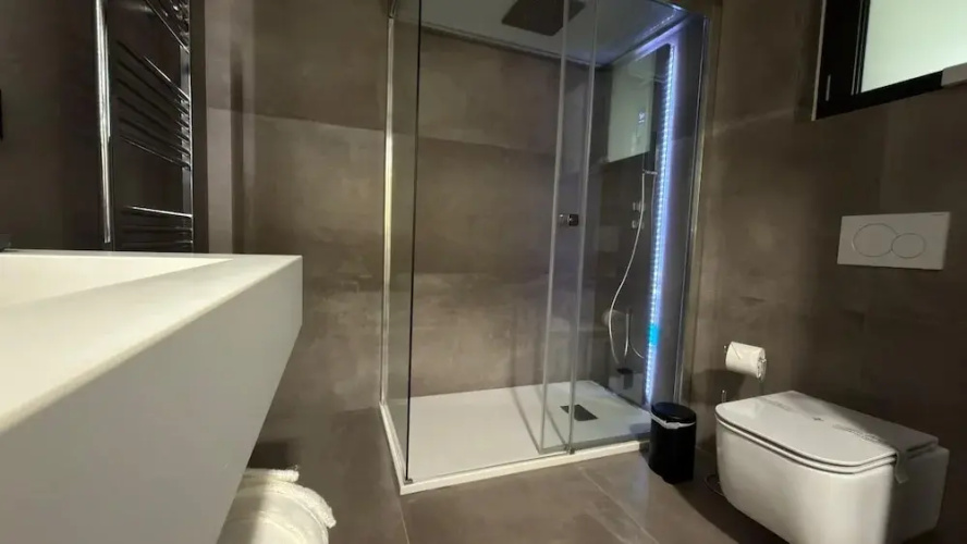 Coco Noir Luxury Villa