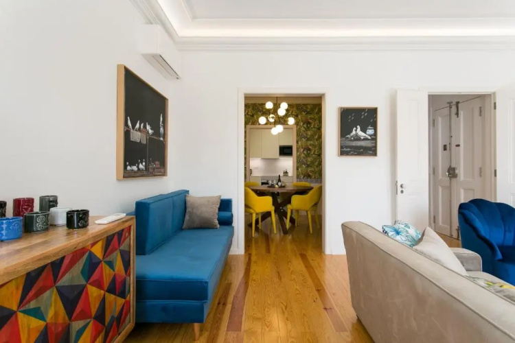 Lisbon luxury retreat! 2 suites, balcony & views!!