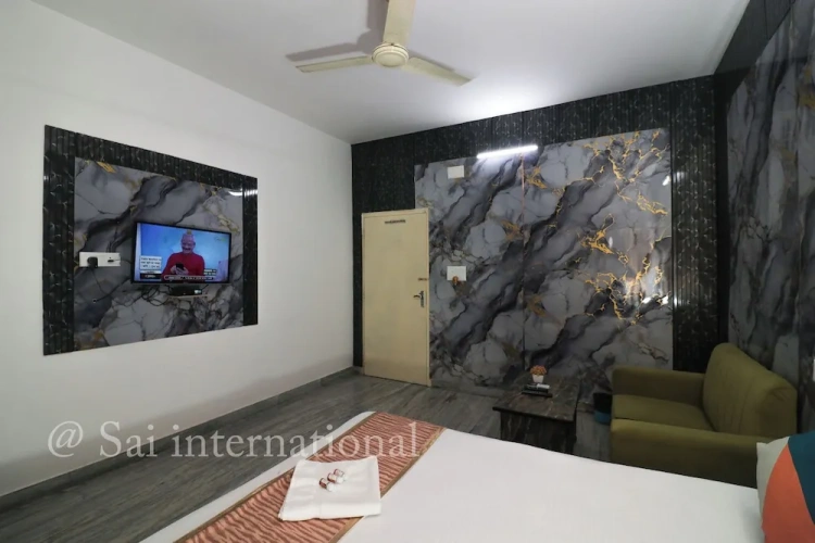 Classic Single room with city view
