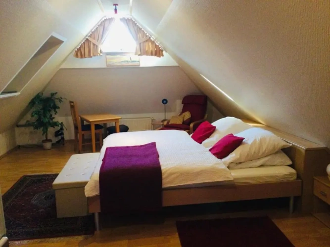 2 Bedrooms Apartment