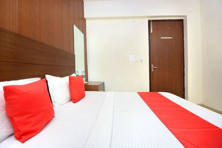 Oyo 40504 Hotel Avtar Residency