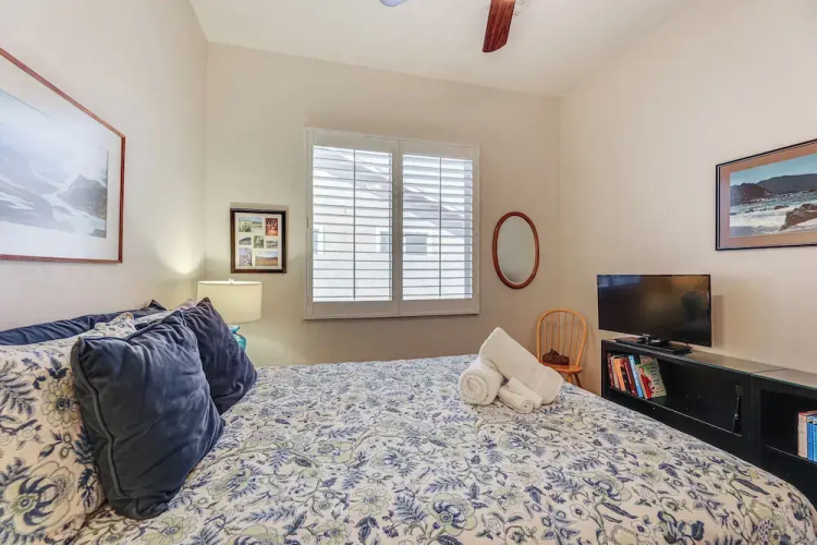 Extended-stay Oasis: Gilbert Getaway w/ Office!