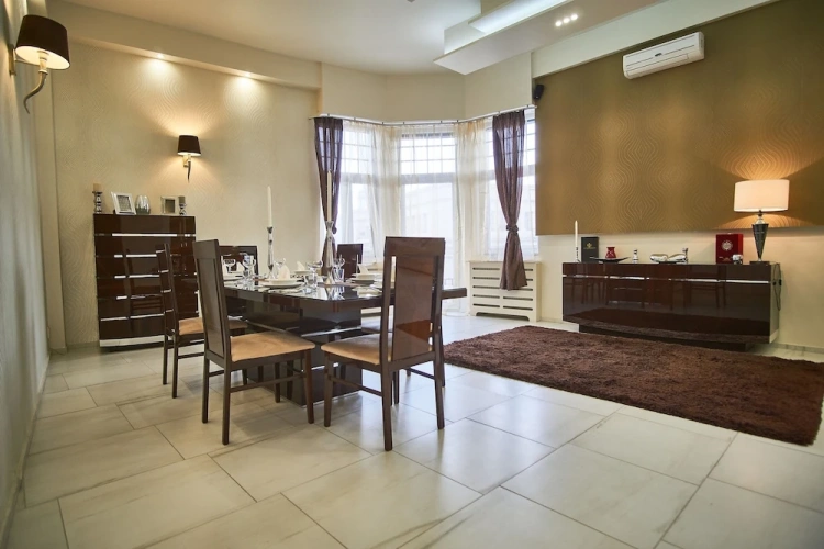 Quadruple Apartment