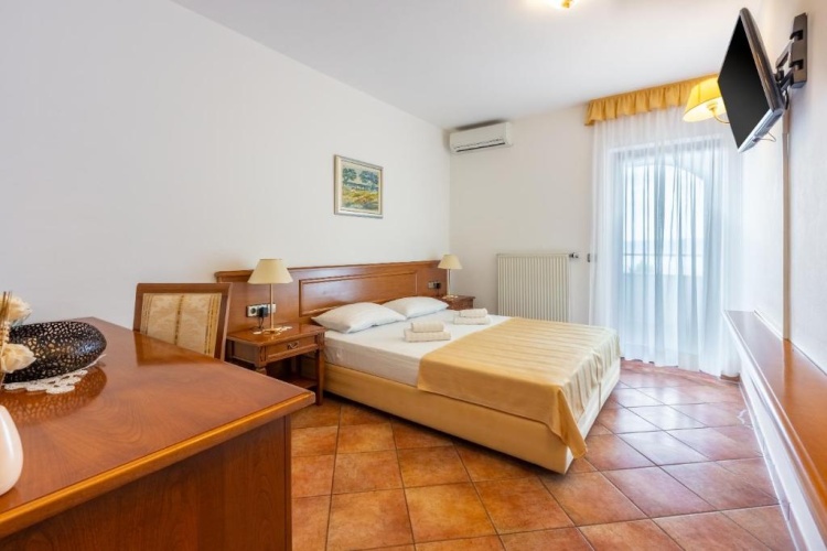 Standard Double room with balcony and with sea view