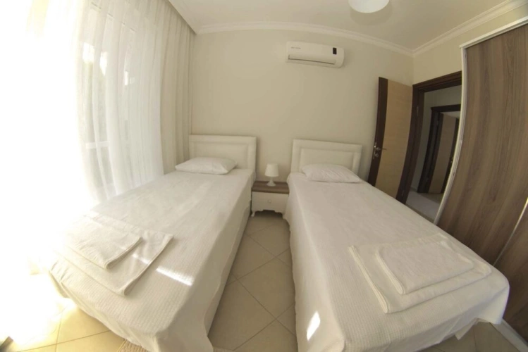 2 Bedrooms Apartment