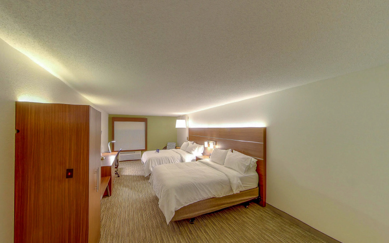 Holiday Inn Express Fort Wayne-East (New Haven) photo 7