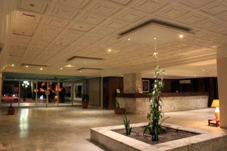 Sarra Hotel