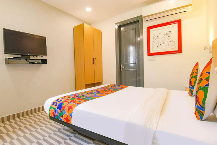 FabHotel Chawla House