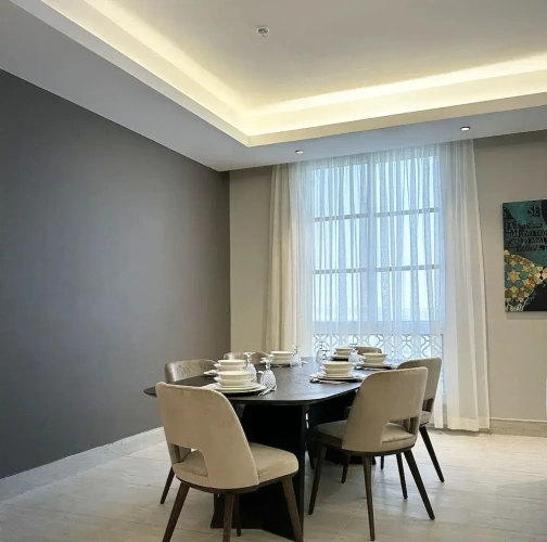 3 Bedrooms Apartment