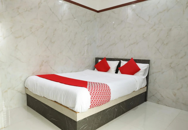 Guru Comforts By OYO Rooms