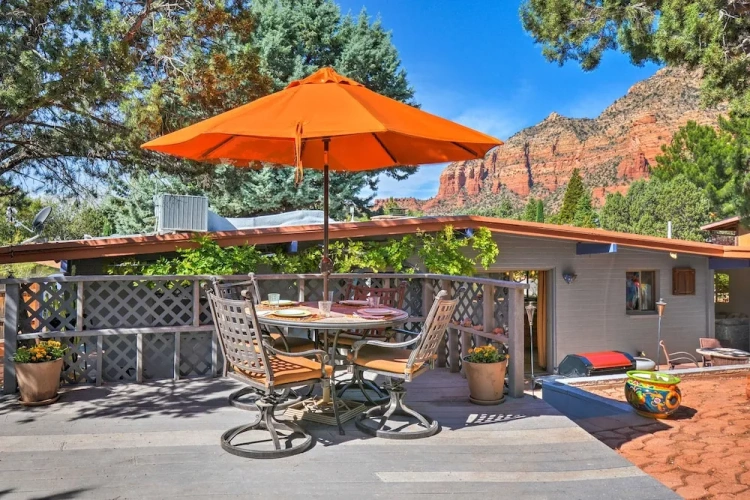 2 Bedrooms Cottage