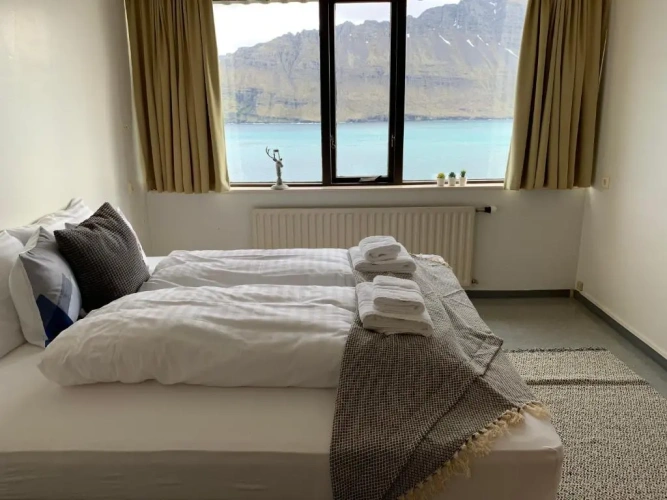 Standard Twin room with sea view