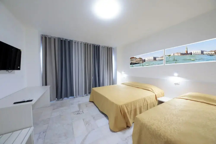 M9 Rest House Venice