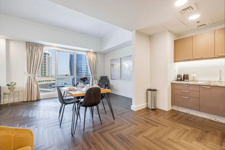 1 Bedroom Apartment with balcony
