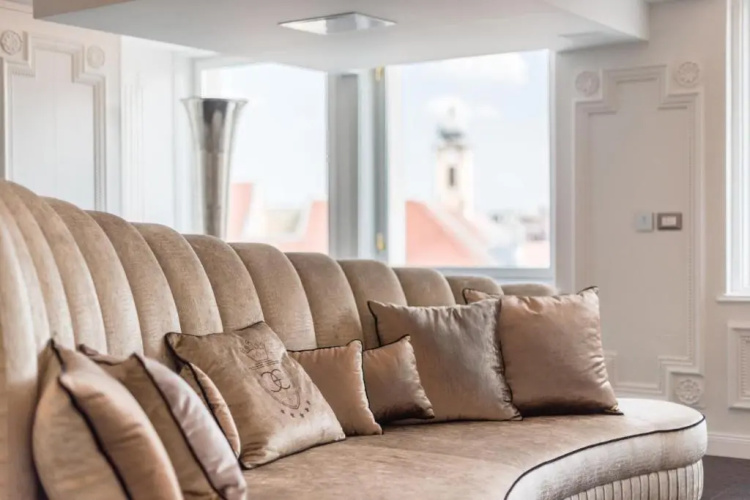 Enzo Capo Luxury Suites