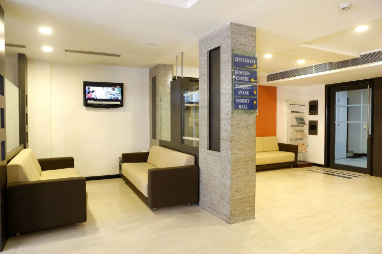 Click Hotel Yuvraj