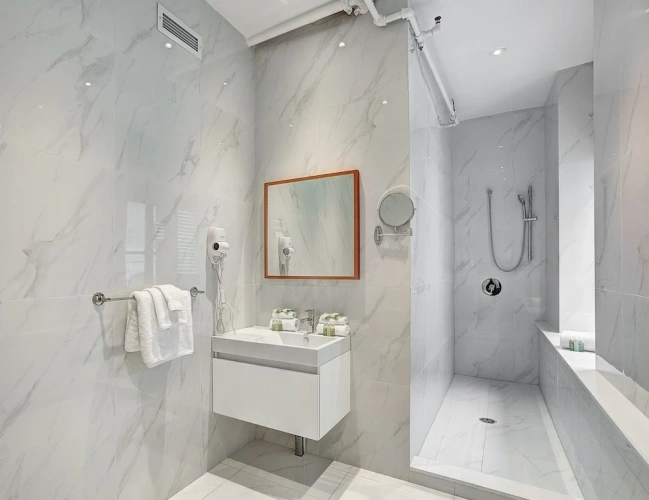 3 Bedrooms Apartment