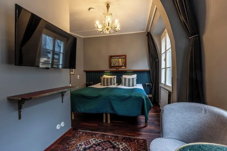Superior Double Captain’s room