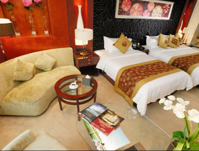 Yizui Crown Hotel