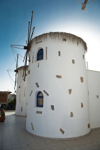 Xenones Anemomiloi