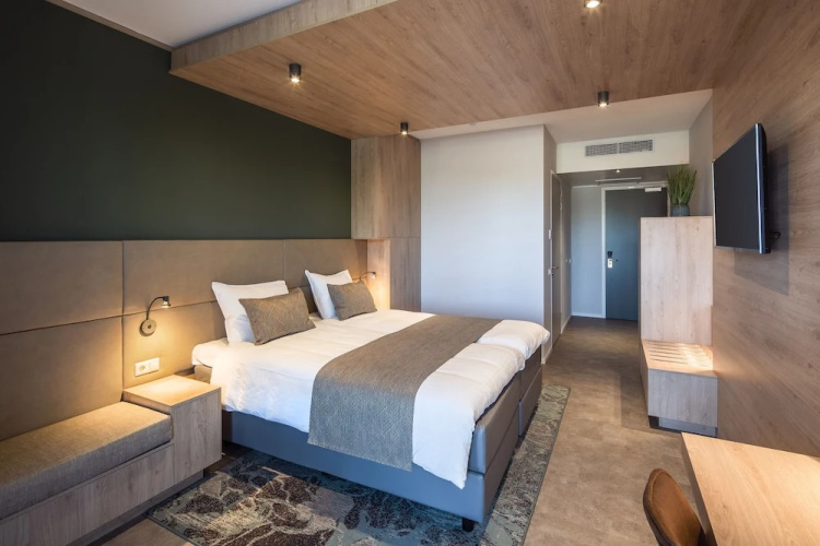 Hotel 46