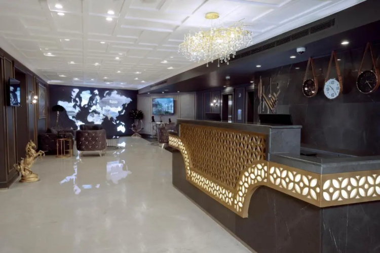 Nishan Hotel
