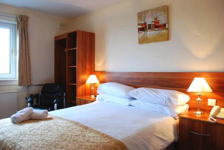 The Lauderdale Hotel Ltd