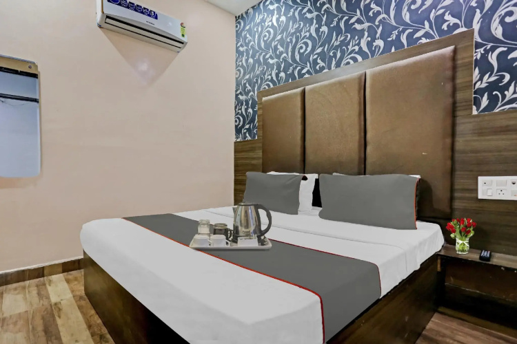 Collection O 700079 Vip Hotel