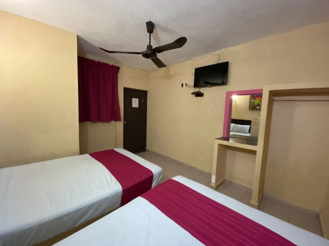 Hotel Mariposa