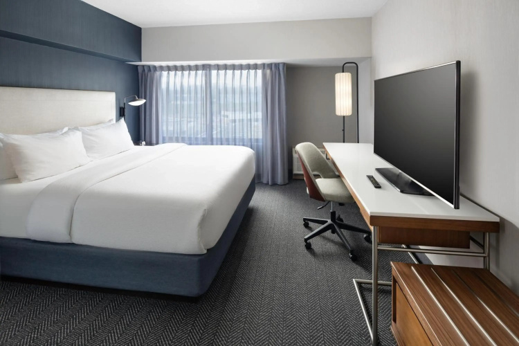 Courtyard By Marriott Shelton