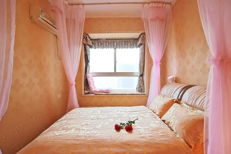 Mr. Wu Apartment
