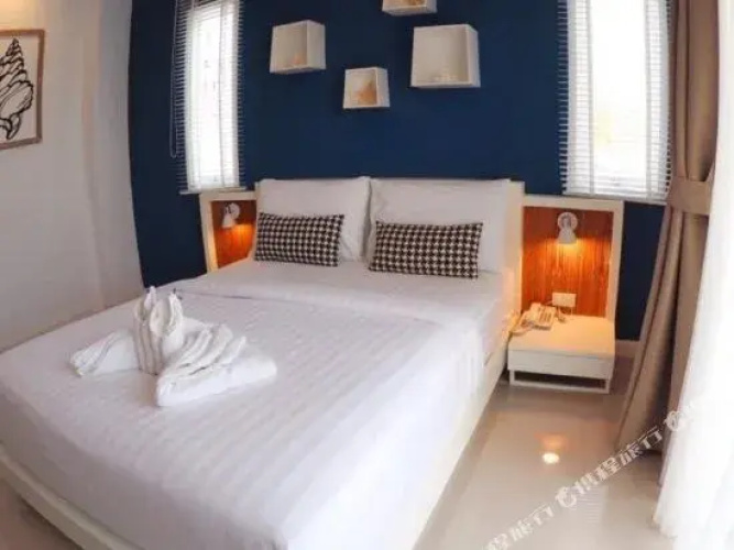 Chill House at Naiyang