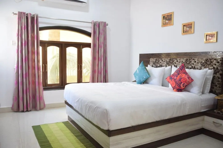 Hotel Sky Light Royal Stay