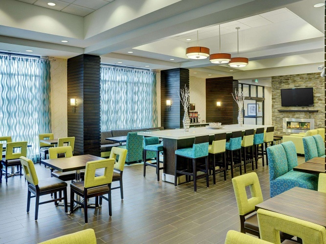 Hampton Inn by Hilton Winnipeg Airport/Polo Park photo 29