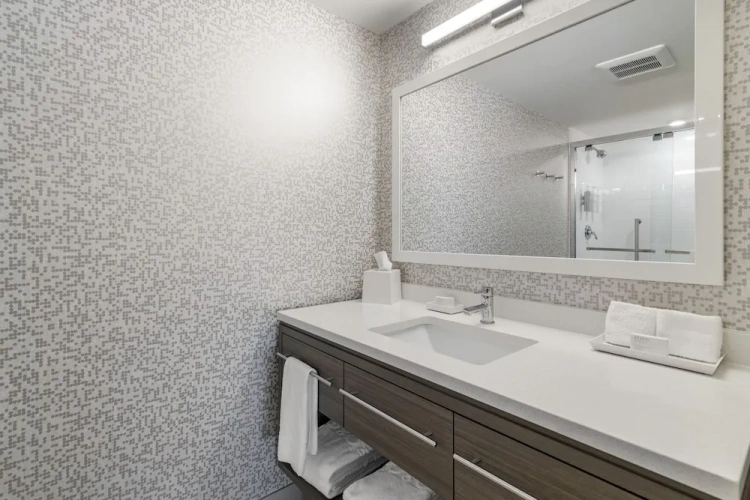 1 Bedroom Suite