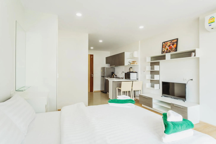 Condo in Kata in Ozone - Unit A606