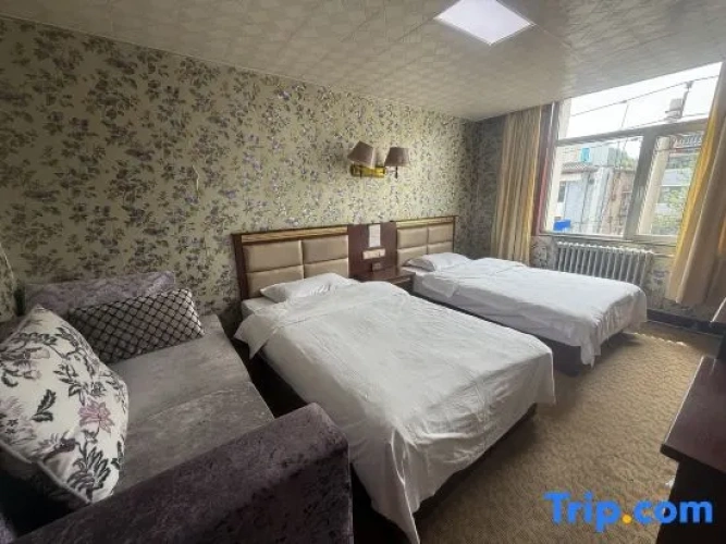 Deluxe Family Suite