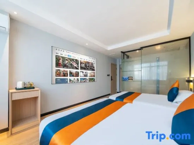Standard Twin Family room