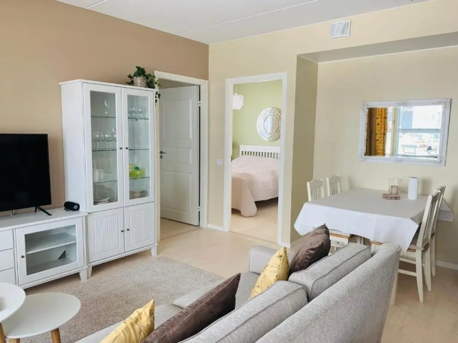 2 Bedrooms Apartment