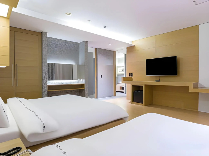 Business Design Hotel LUV