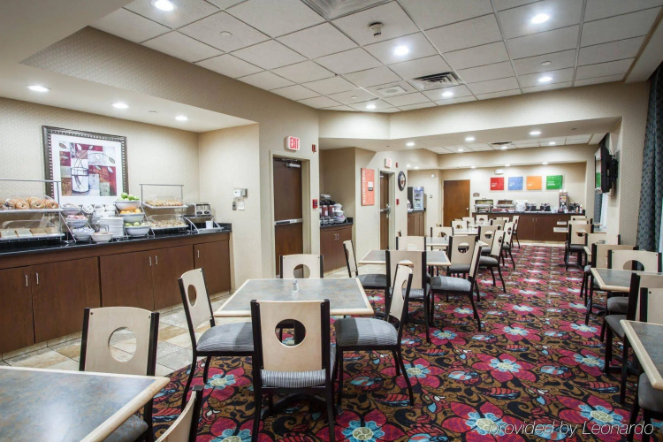 Holiday Inn Express & Suites Buffalo Downtown - Medical CTR photo 26
