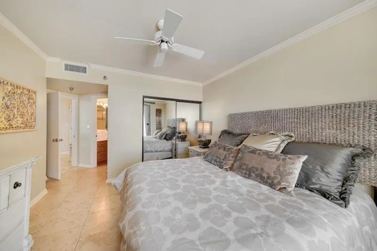 Pelican Pointe 1406