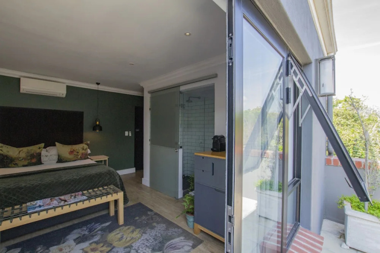Twice Central Guesthouse